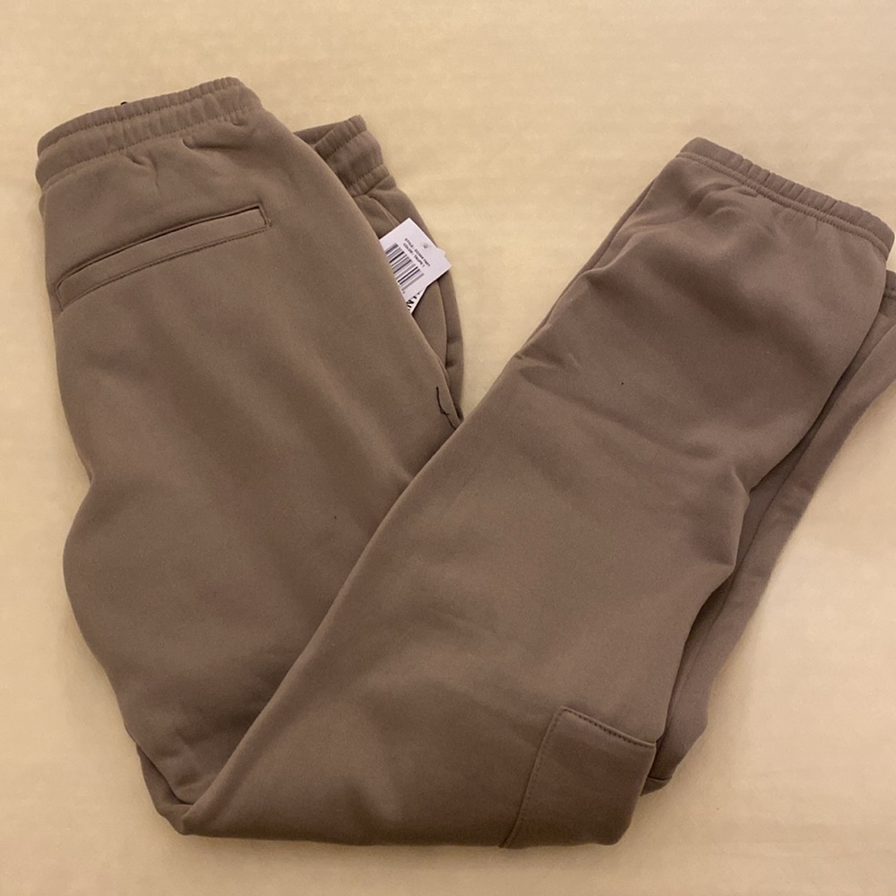Essentials Sweatpants - Picture 2 of 5